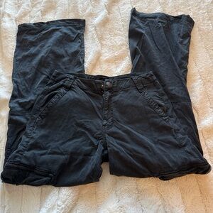 Black american eagle cargo pants highwaisted